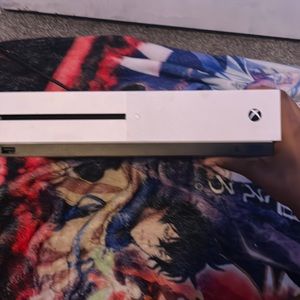 I’m selling and Xbox 1 including the cord